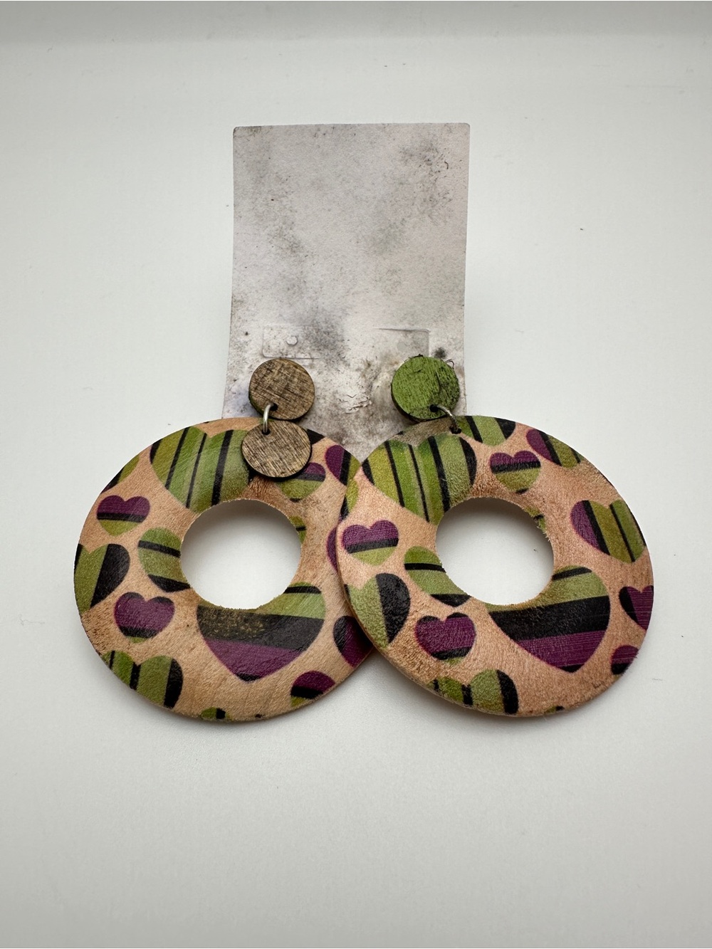 Lightweight Green and Purple Heart Hoop Earrings - Unbranded